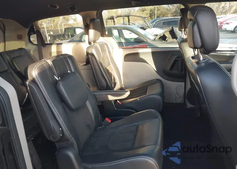 2019 Dodge Grand Caravan Sxt z USA, uszkodzony, nr VIN 2C4RDGCG7KR690965